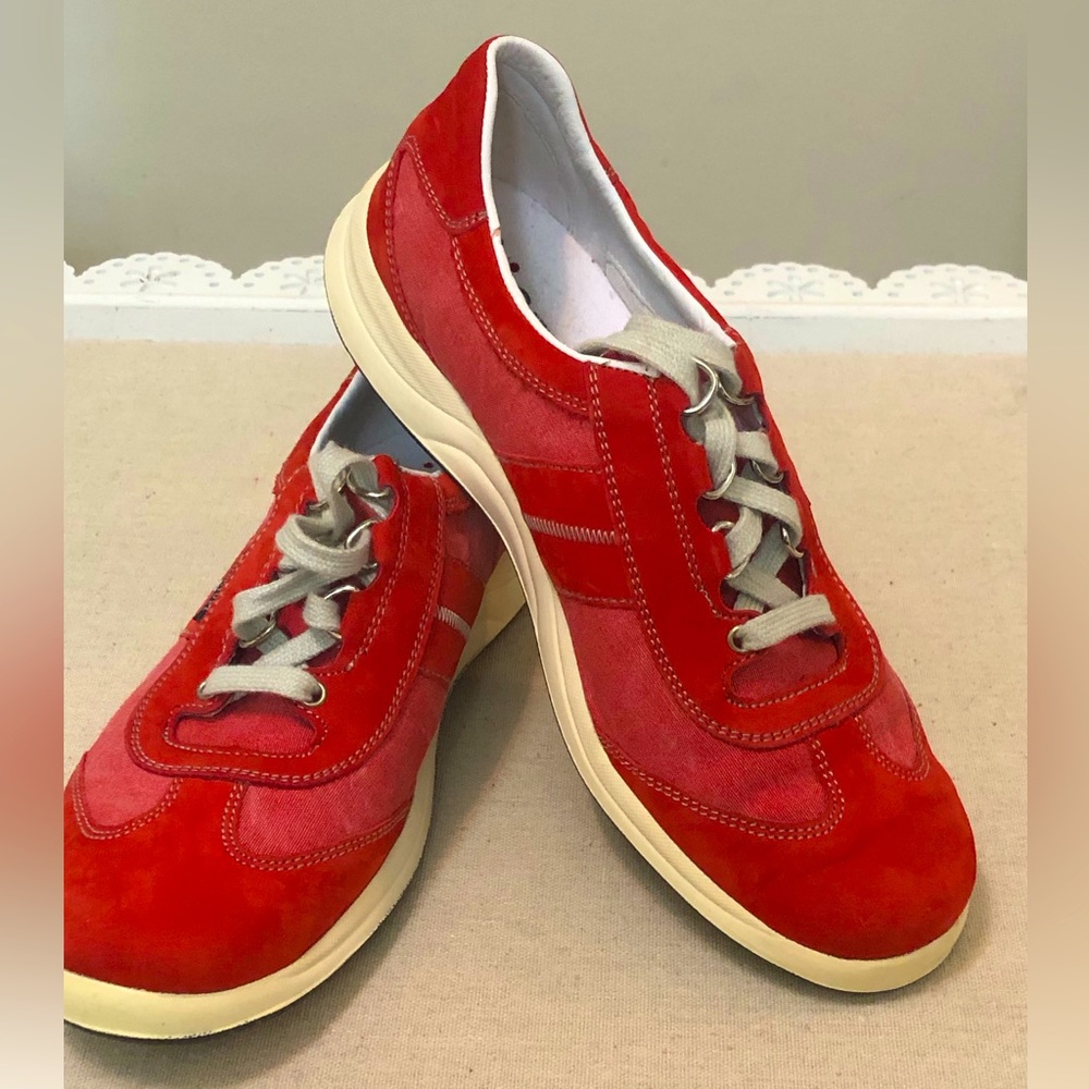 Mephisto Allrounder Sneakers, Red Nubuck and Cotton Canvas. Woman’s Size 8 - Picture 5 of 12